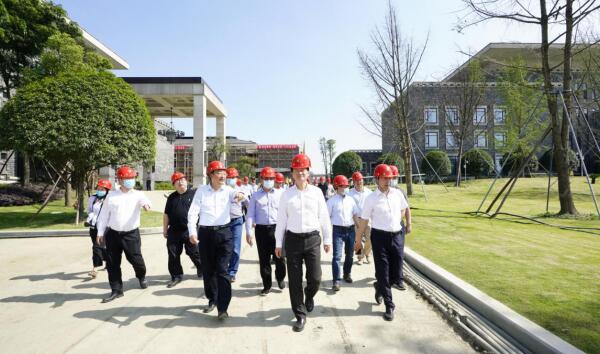 奋战27天 争取“一号工程”建设首胜 ——AG真人娱乐集团现场调研督导金牛宾馆改（扩）建工程侧记