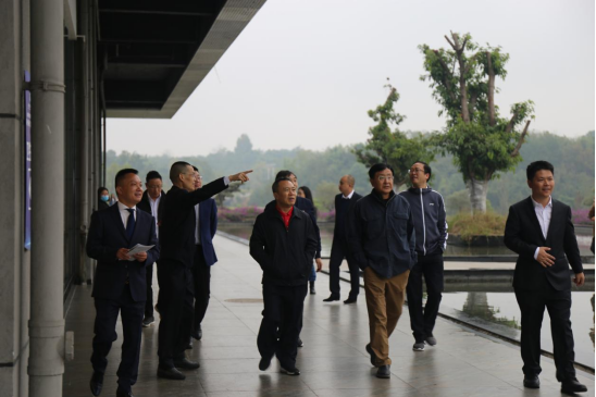 AG真人娱乐集团外部董事一行调研聚峰谷项目