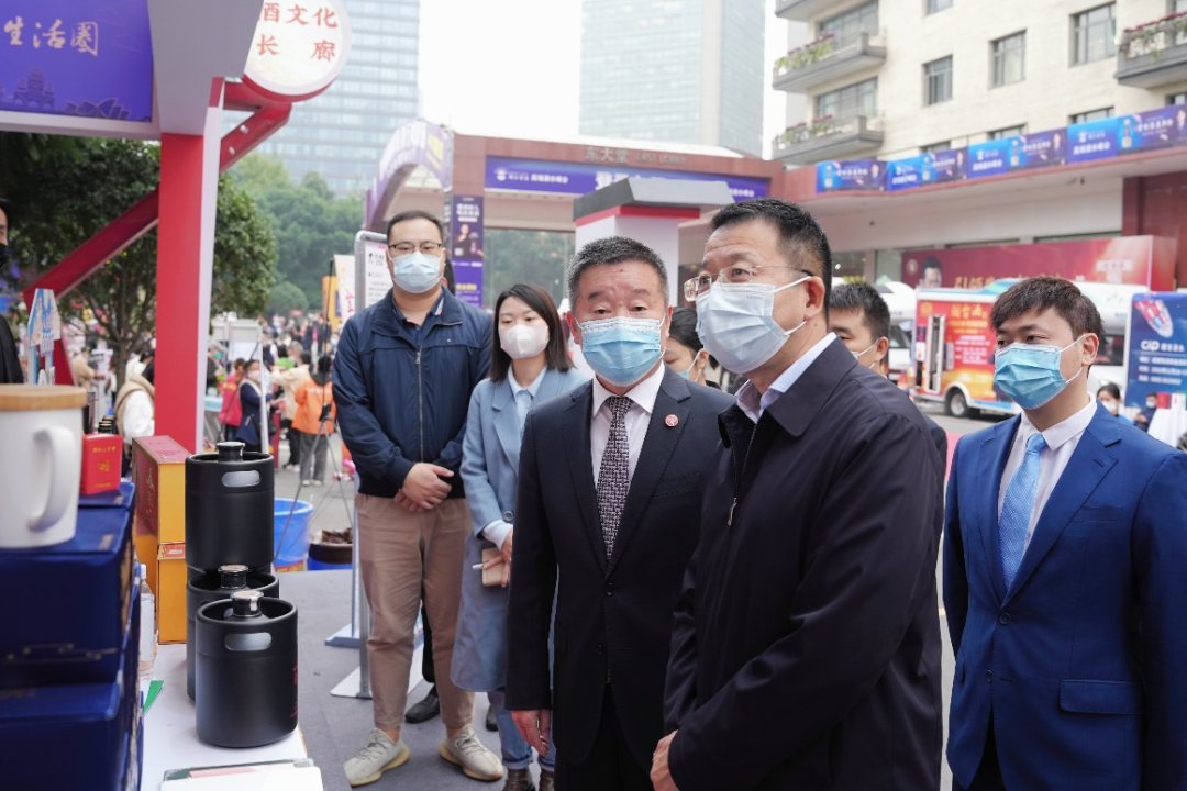 AG真人娱乐集团向导赴2022锦江宾馆酒类商务洽谈会现场检查指导事情