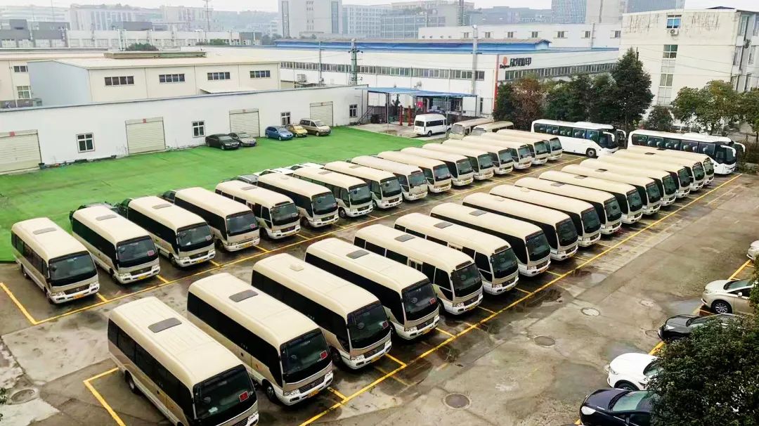 省AG真人娱乐集团礼宾车队天天“体检” 全力包管大运会用车清静